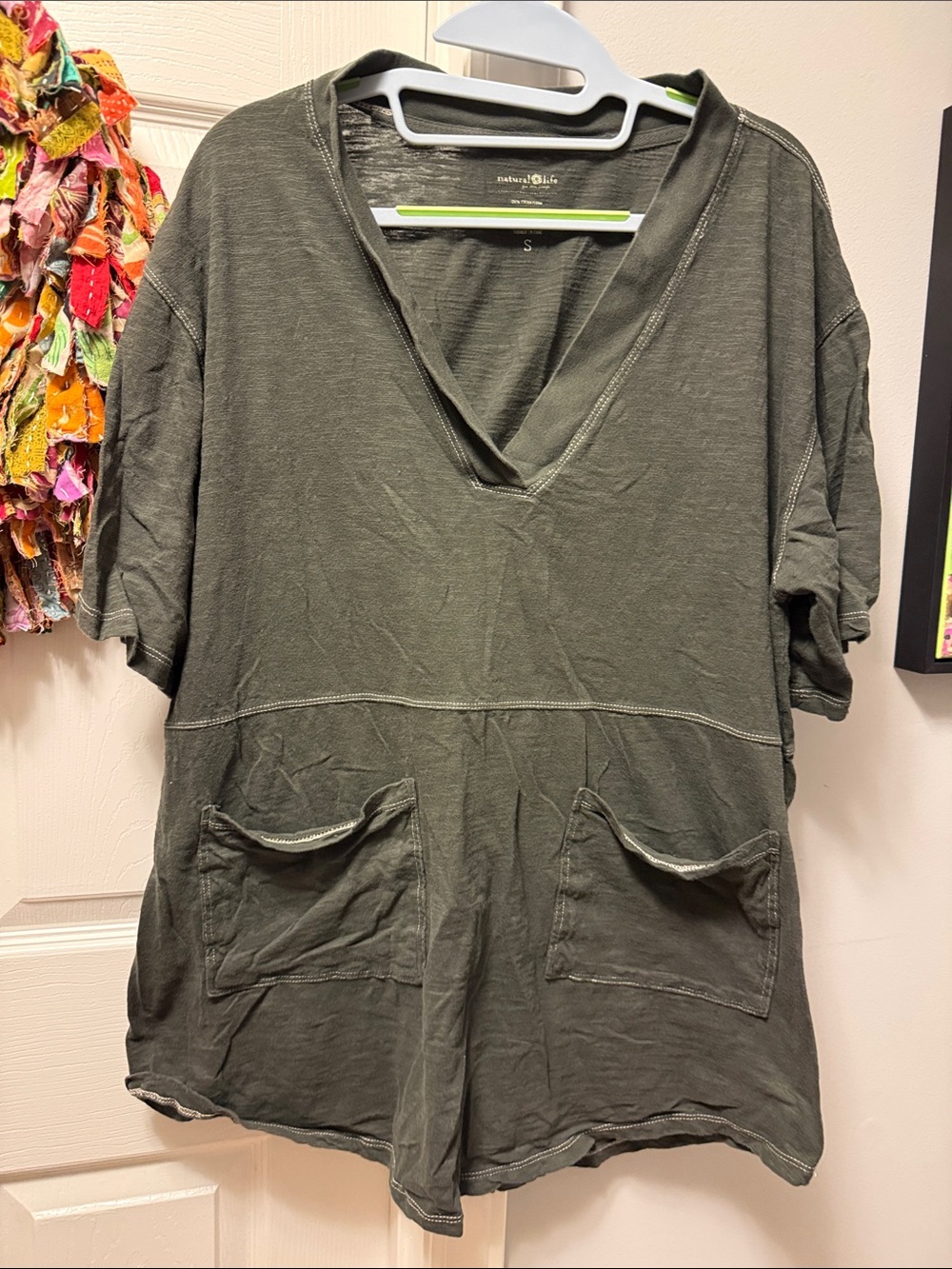 NATURAL LIFE Olive V-Neck Pocket Tunic Top - Picture 1 of 4